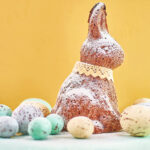 Velikonoční zajíček s karamelizovanými zrnky kávy