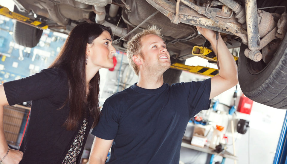 Stručný průvodce autoservisem, pokud autům vůbec nerozumíte