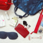 Kosmetiku vozím v malé taštičce, a přesto mi nic nechybí. Jak na to?