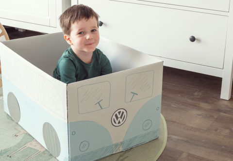 Vyrobte s dětmi hračky z krabic: Návod na autobus a parkoviště