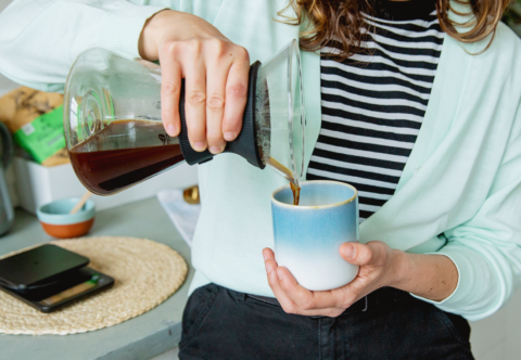 Kávu si nejraději připravuji ve stylu chemexu. Návod a užitečné tipy na to, jak skládám filtr