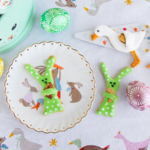 Letos pro koledníky upeču mrkvové sušenky a ozdobím je královskou glazurou. Jak na to?