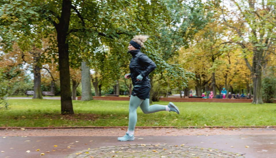 Venkovní sportování za studeného a mokrého počasí. Co mi poradila běžkyně?