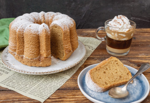 Recept na odpoledne, které moje babička milovala: s alžírskou kávou ve skle i v bábovce