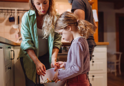 Jak využít zbytky od stolu? Udělejte z nich nové suroviny a přestaňte plýtvat jídlem
