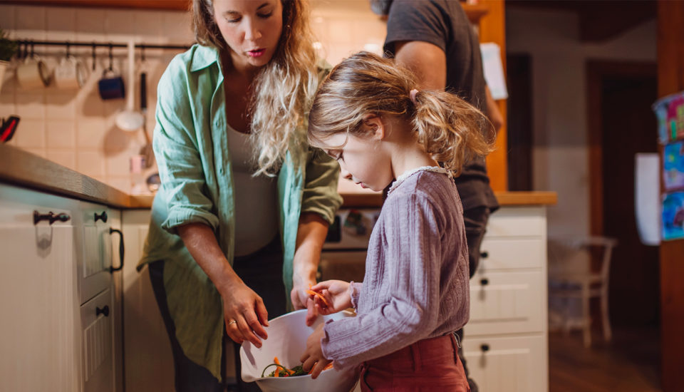 Jak využít zbytky od stolu? Udělejte z nich nové suroviny a přestaňte plýtvat jídlem