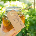 Vyrábím si vlastní bylinný ocet, který dělá zázraky nejen v kuchyni