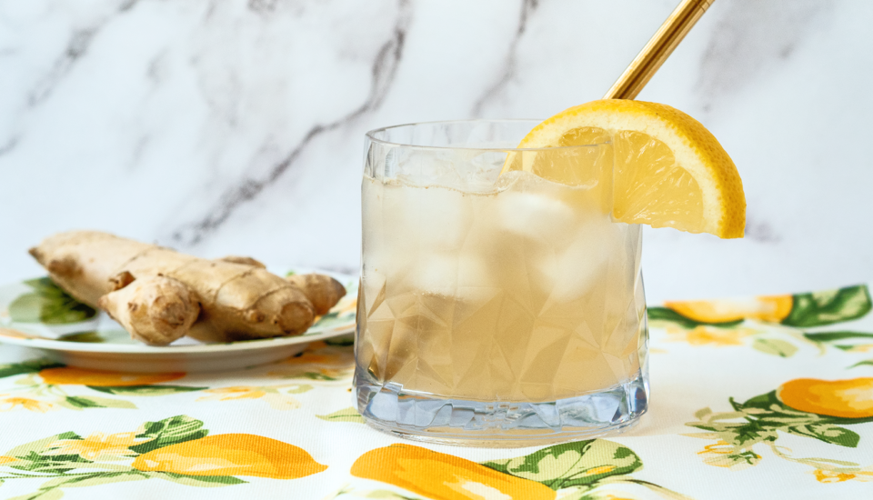 Perfektní do koktejlů, do omáček i jen tak na ledu! Udělejte si doma fermentované zázvorové pivo