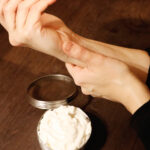 Jak pečovat o své ruce v zimě? Vyrábím si doma šlehaný krém