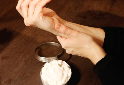 Jak pečovat o své ruce v zimě? Vyrábím si doma šlehaný krém