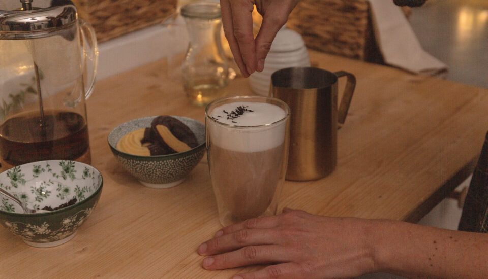 London Fog: černý čaj zahalený v mléčné mlze