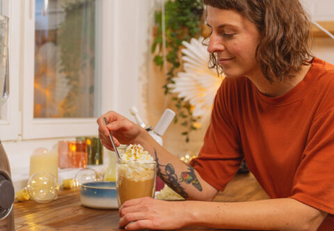 Vánoční frappé s vaječným likérem: Objevte snadný, ale o to slavnostnější nápoj